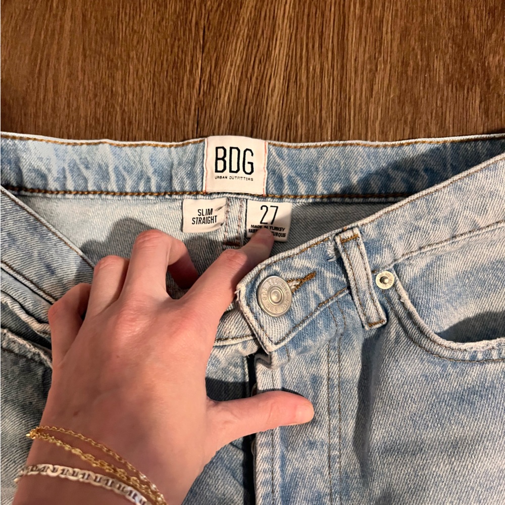 URBAN OUTFITTERS distressed light wash boyfriend denim jeans